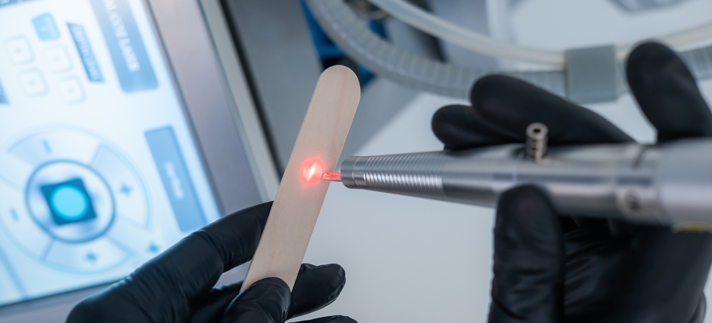 Лазерная хирургия в онкологии (CO² лазер) — удаление новообразований, коррекция возрастных изменений, лечение рубцов постакне, коррекция растяжек, рубцов